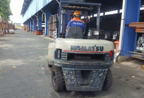 Xe nâng yêu cầu ở mọi địa điểm Xe nâng yêu cầu ở mọi địa điểm