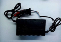 Hướng dẫn cách cách sạc acquy 12v đúng cách Hướng dẫn cách cách sạc acquy 12v đúng cách