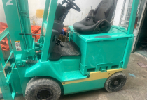 Kinh nghiệm chọn mua xe nâng hàng cũ giúp bạn tránh mua lầm